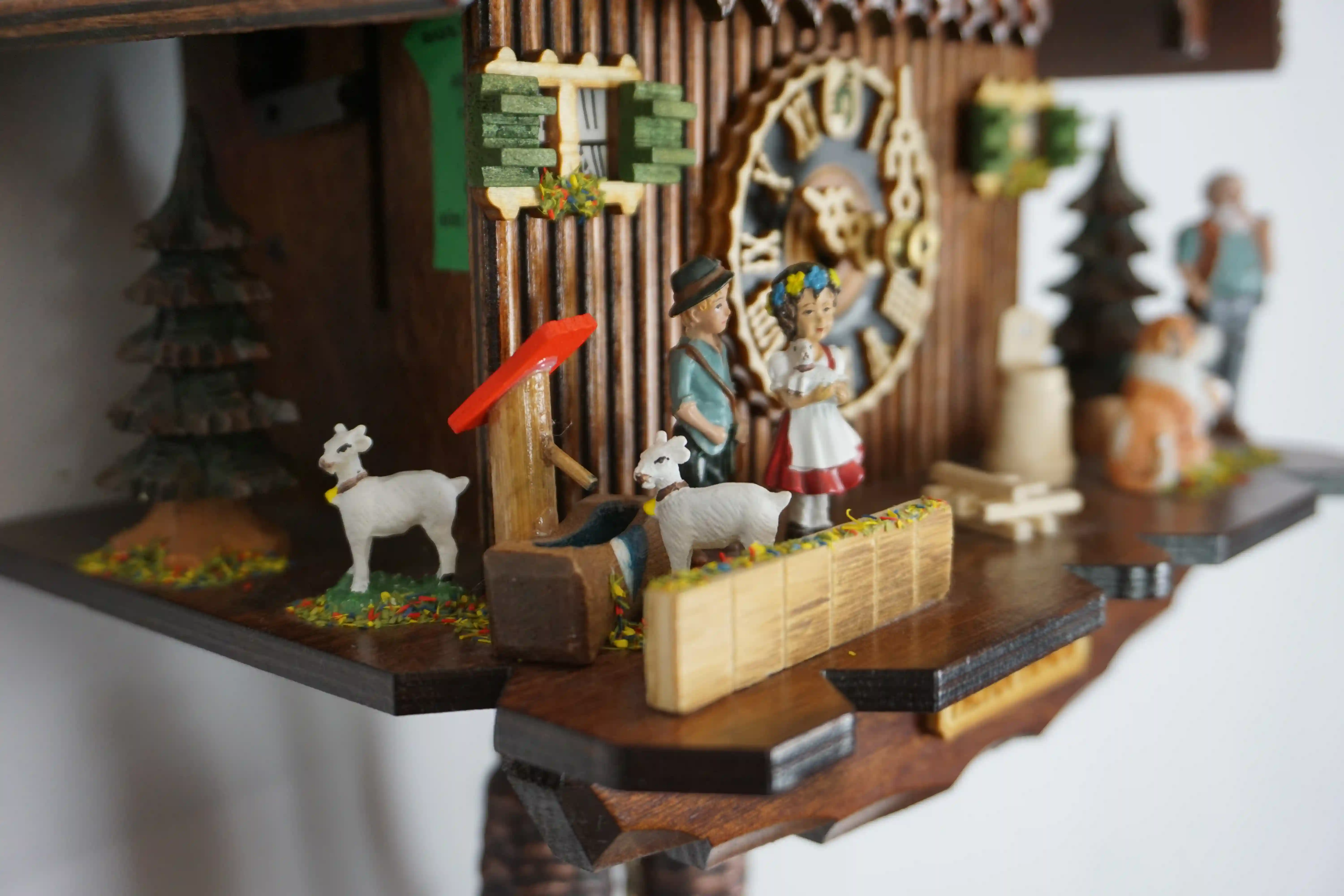 Cuckoo Clock Heidi House 1 Day Movement (4) Beutiful Heidi storyline black forest cuckoo clock decorated with the main characters from the store and Heidi House sign made by Hönes